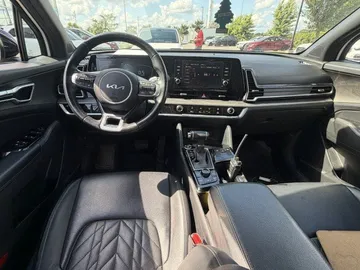 2023 Kia Sportage - image 9
