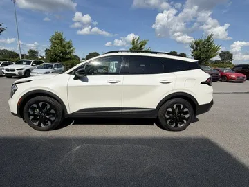 2023 Kia Sportage - image 4