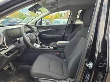 2023 Kia Sportage - image 8
