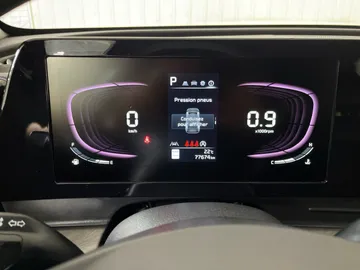2023 Kia Sportage - image 16