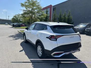 2024 Kia Sportage - image 2
