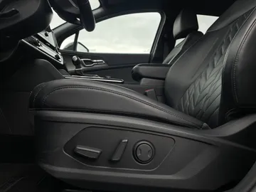 2024 Kia Sportage - image 17