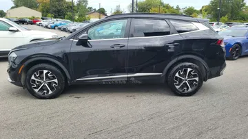 2023 Kia Sportage - image 6