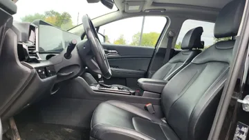 2023 Kia Sportage - image 8