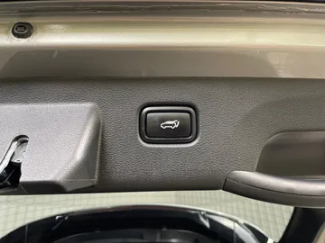 2023 Kia Sportage - image 24