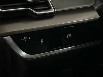 2023 Kia Sportage - image 34