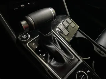 2023 Kia Sportage - image 32