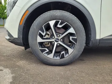 2023 Kia Sportage - image 7