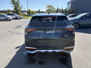 2023 Kia Sportage - image 6