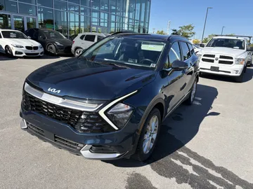2023 Kia Sportage - image 3