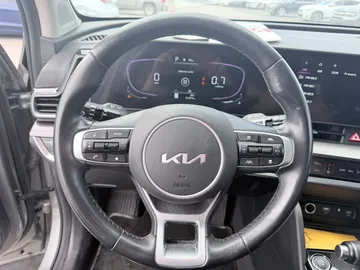 2023 Kia Sportage - image 10