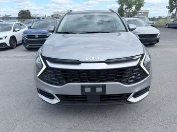 2023 Kia Sportage - image 2