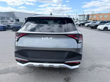 2023 Kia Sportage - image 6