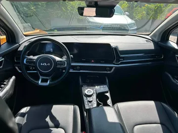 2023 Kia Sportage Hybrid - image 9