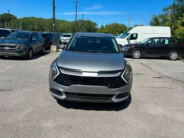 2023 Kia Sportage Hybrid - image 2