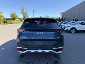 2023 Kia Sportage Hybrid - image 6