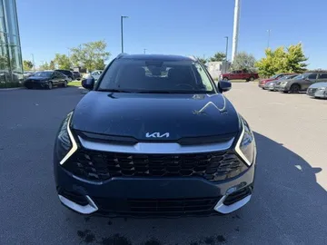 2023 Kia Sportage Hybrid - image 2