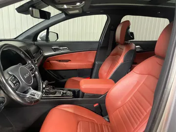 2024 Kia Sportage - image 3