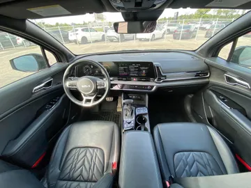 2023 Kia Sportage - image 7