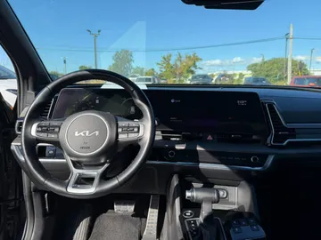 2023 Kia Sportage - image 9
