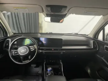 2025 Kia Sorento Hybrid - image 4