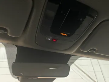 2025 Kia Sorento Hybrid - image 16