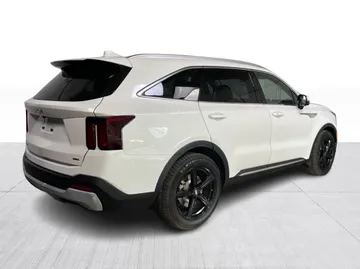 2025 Kia Sorento Hybrid - image 14