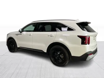 2025 Kia Sorento Hybrid - image 11