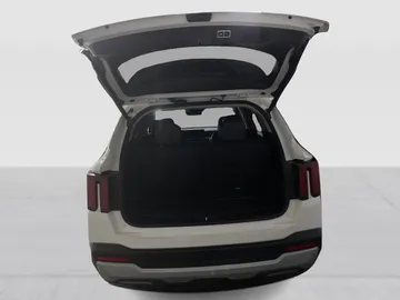 2025 Kia Sorento Hybrid - image 13