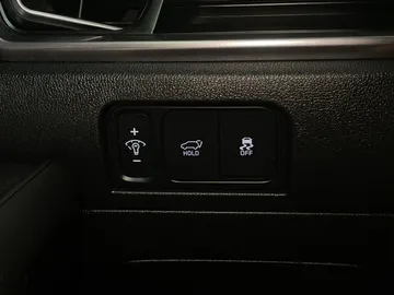 2025 Kia Sorento Hybrid - image 30
