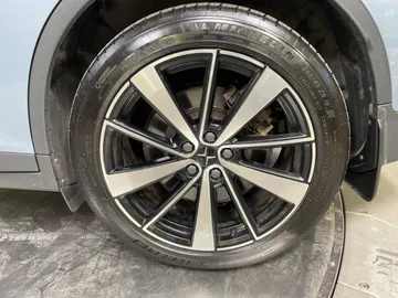 2022 Polestar 2 - image 7