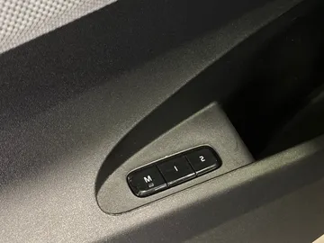 2022 Polestar 2 - image 20