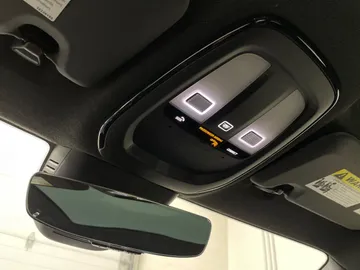 2022 Polestar 2 - image 17