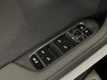 2022 Polestar 2 - image 23