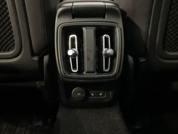 2022 Polestar 2 - image 31