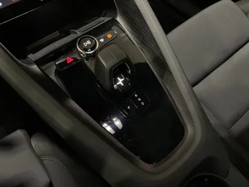 2022 Polestar 2 - image 27
