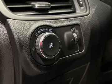 2019 Buick Envision - image 31
