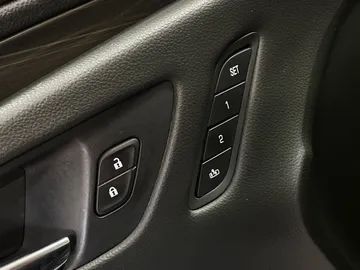2019 Buick Envision - image 20