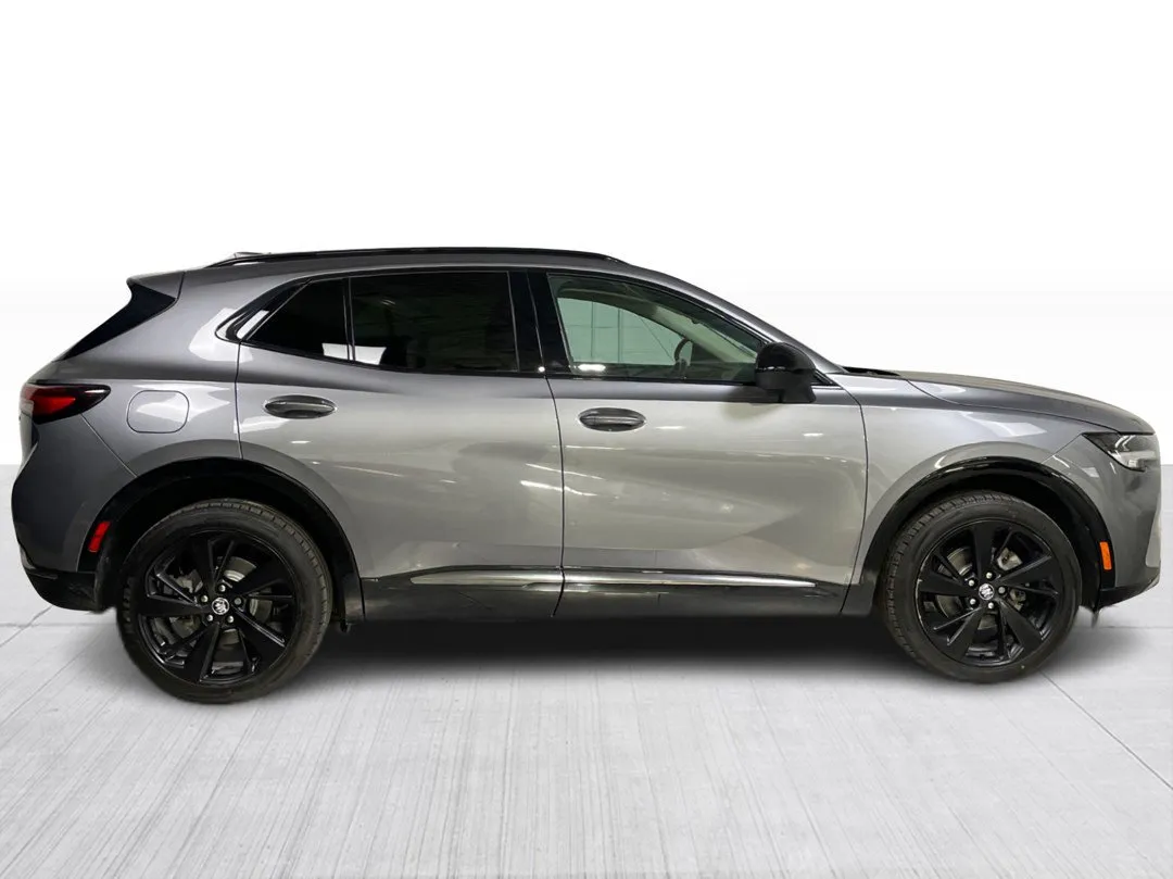 2022 Buick Envision — photo 2