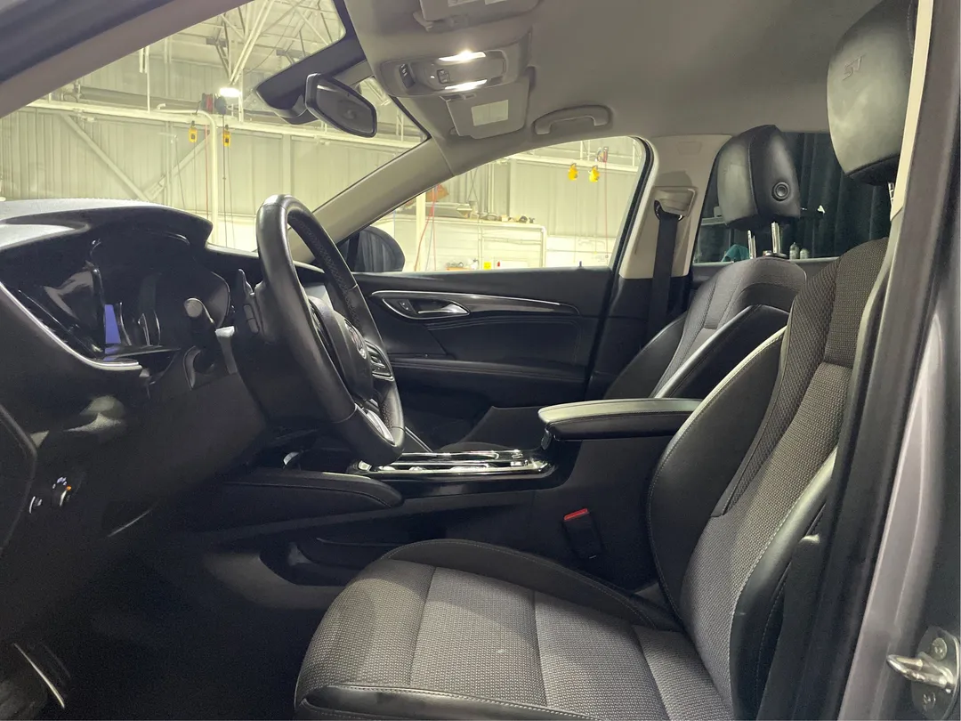 2022 Buick Envision — photo 3