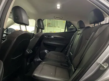 2022 Buick Envision - image 15