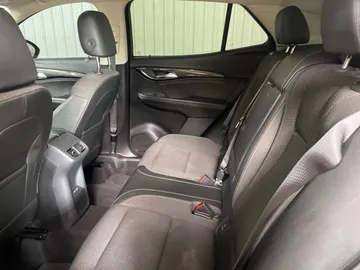 2022 Buick Envision - image 15
