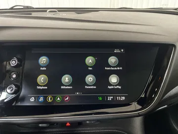 2022 Buick Envision - image 8