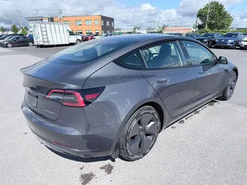 2023 Tesla Model 3 - image 6