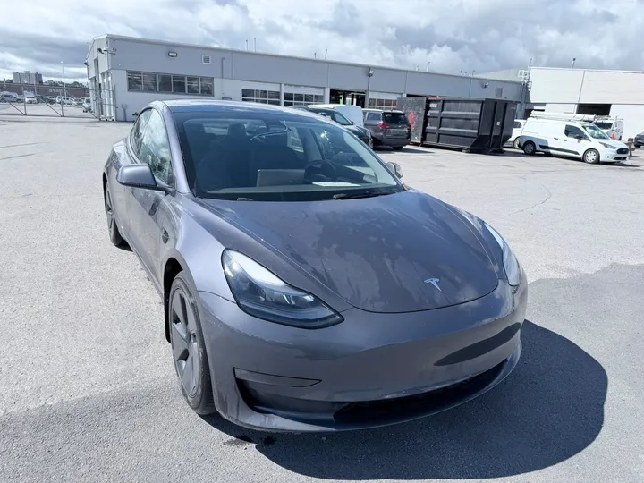 2023 Tesla Model 3 - image principale