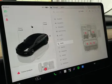 2023 Tesla Model 3 - image 30