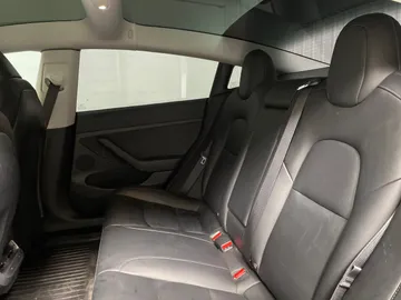 2023 Tesla Model 3 - image 15