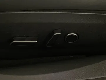 2023 Tesla Model 3 - image 22