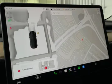 2023 Tesla Model 3 - image 27