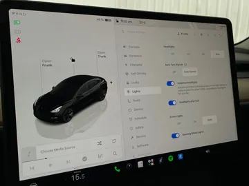 2023 Tesla Model 3 - image 16